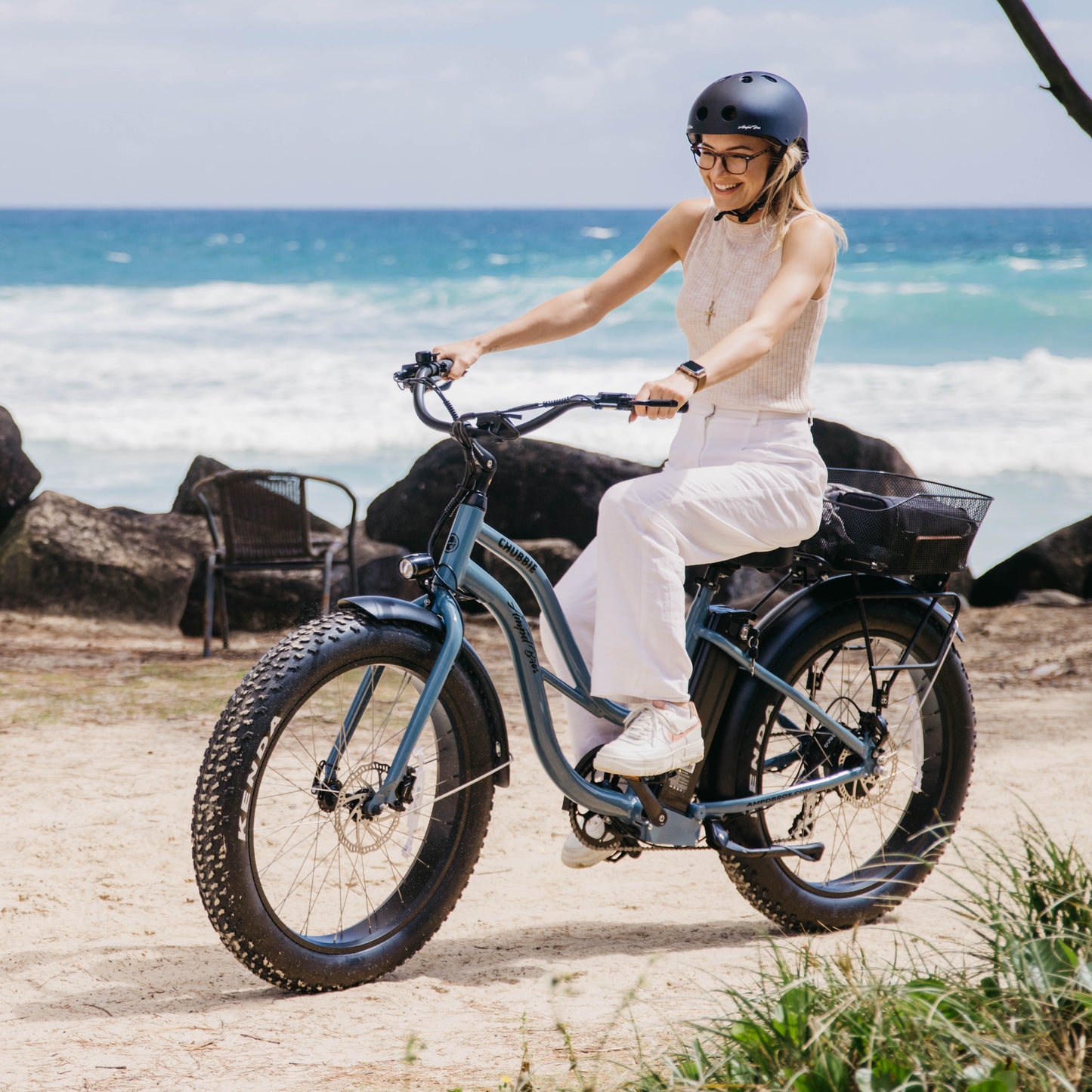 AMPD BROS CHUBBIE-S ELECTRIC BEACH CRUISER BIKE