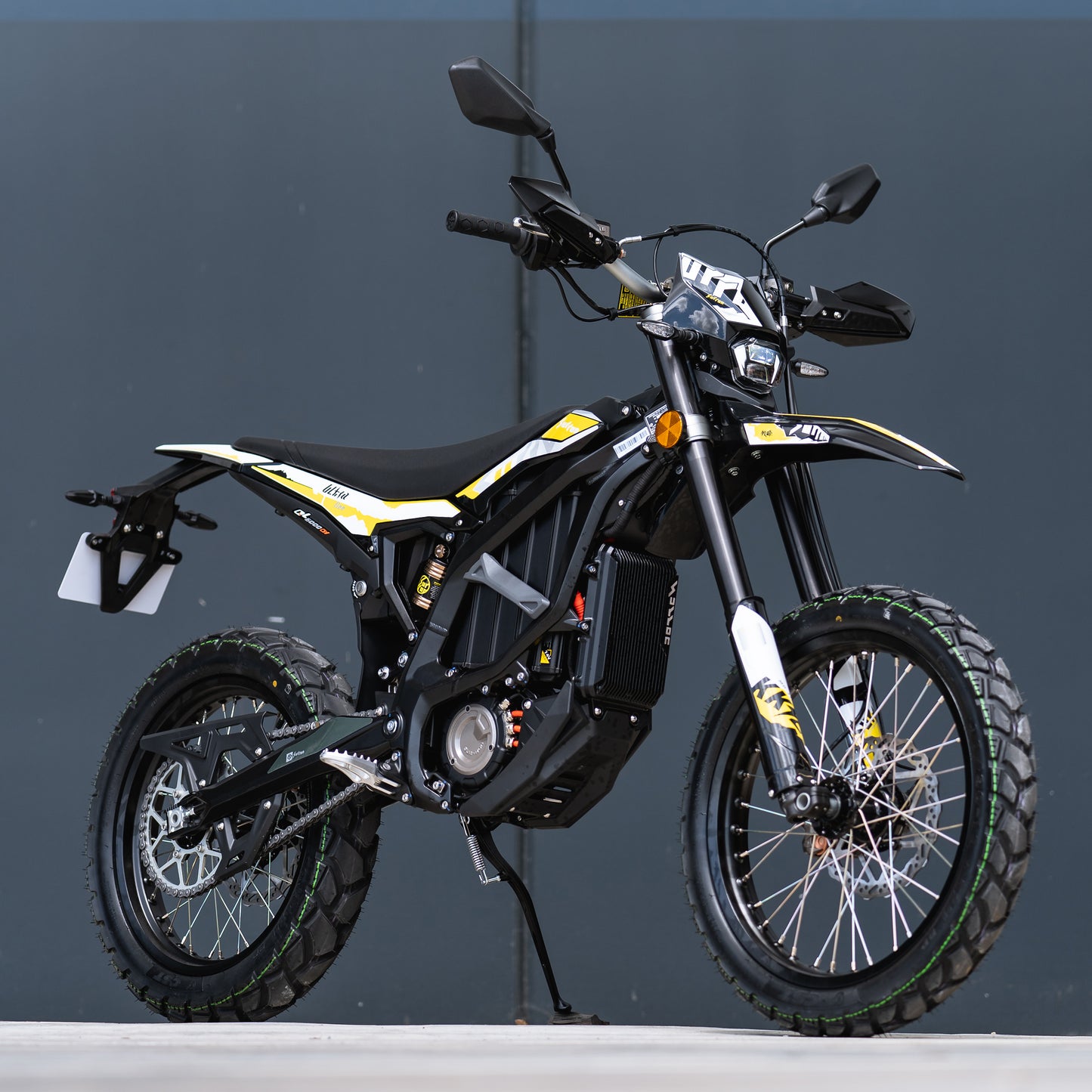 SURRON ULTRA BEE ROAD ELECTRIC DIRT BIKE